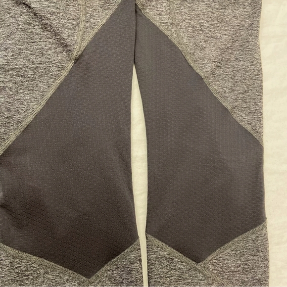 Lululemon cropped pace revival leggings - Picture 6 of 8